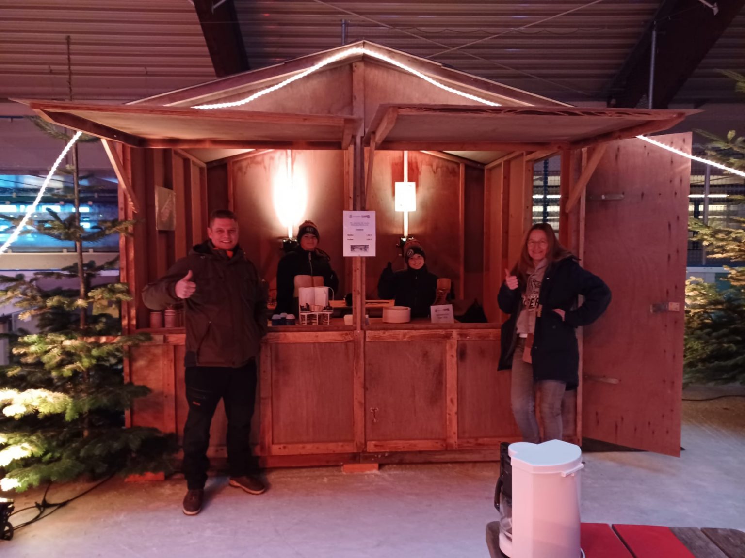 Hüttenzauber in der Eissporthalle Harsefeld - TuS Harsefeld Tigers